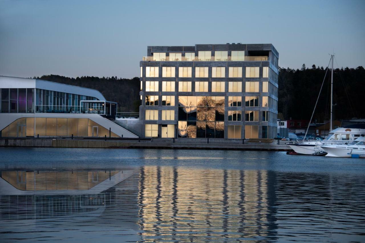 Mandal Hotel Екстериор снимка