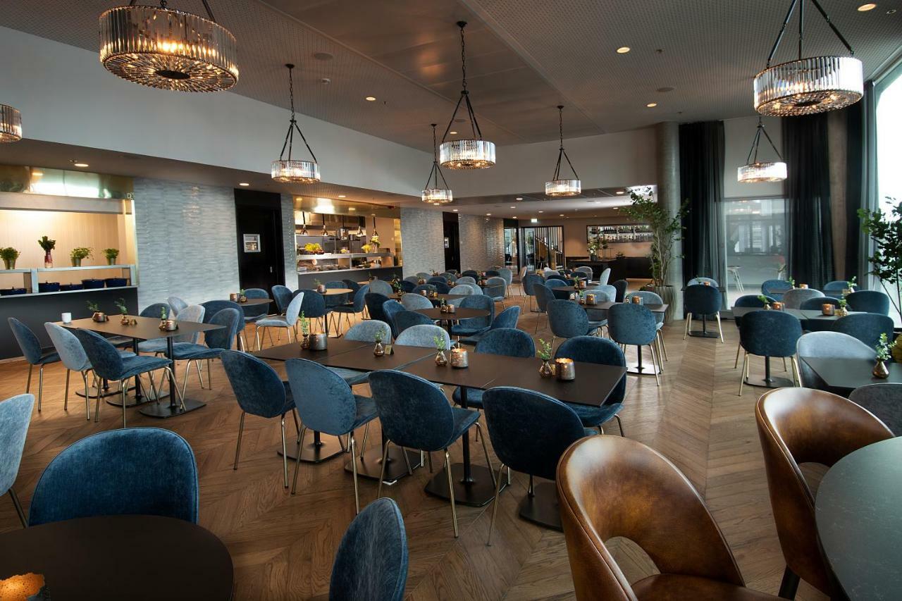 Mandal Hotel Екстериор снимка