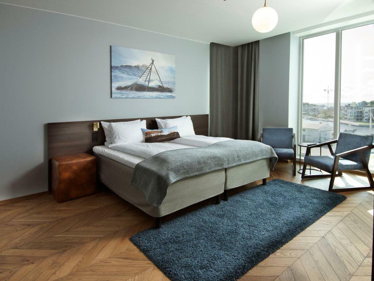 Mandal Hotel Екстериор снимка